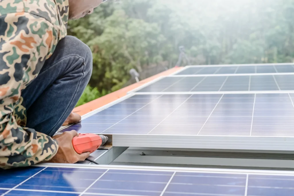 การติดตั้งโซลาร์เซลล์ที่ไม่ได้มาตรฐาน  Solar wing