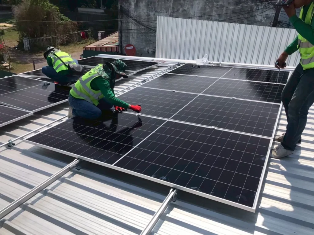 ทำไมต้องให้ SOLAR WING ผู้เชี่ยวชาญดูแลระบบโซล่าเซลล์ให้กับธุรกิจ?